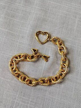 Vintage Trifari Gold Tone Chunky Link Bracelet with Heart and Arrow Toggle